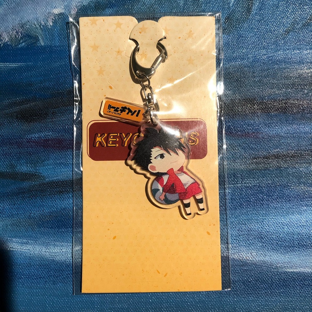 haikyuu kuroo keychain, brand new (price is firm)
